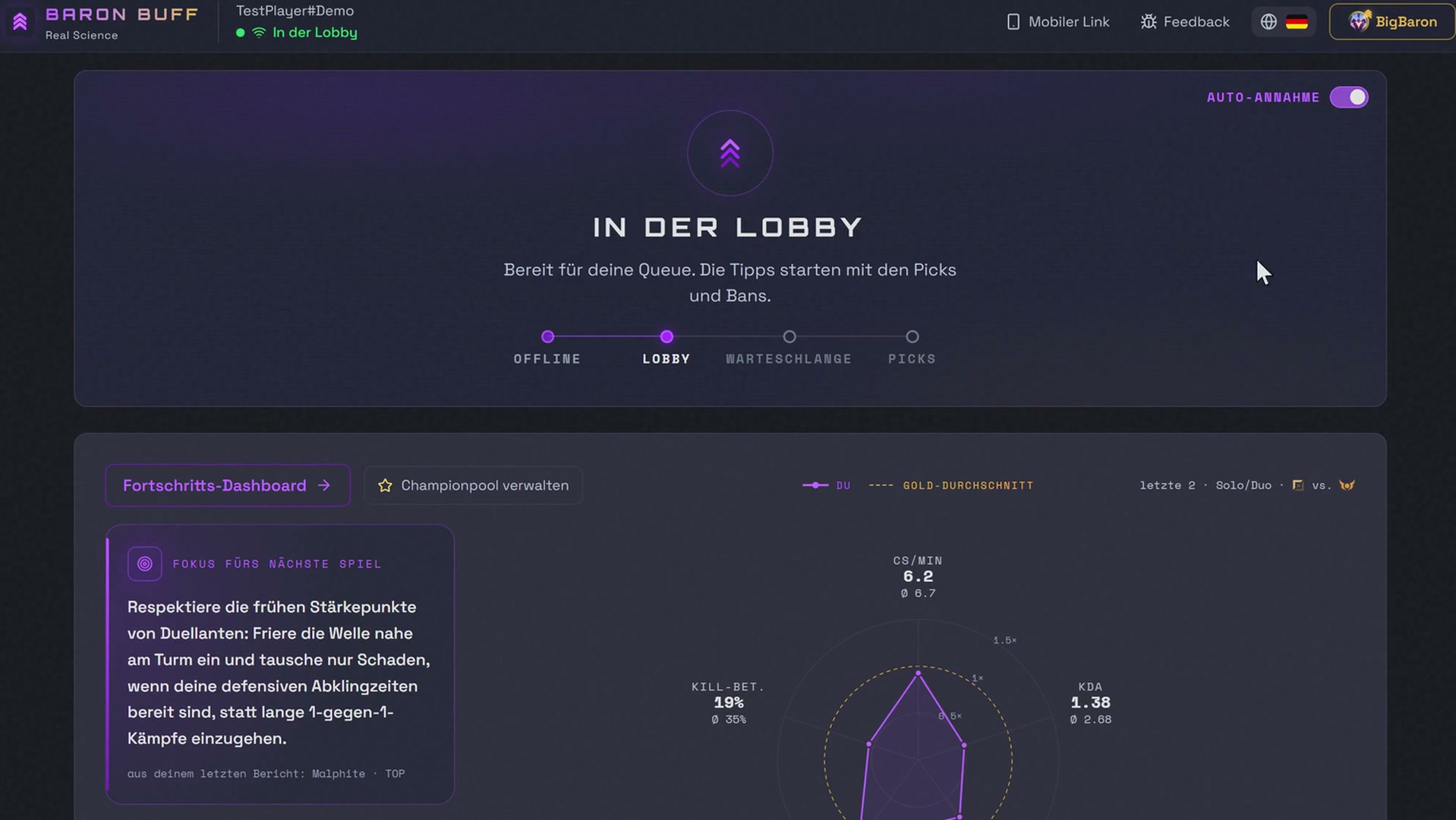 Der Bildschirm vor dem Spiel von Baron Buff im Browser: Lobby-Status, Fokus fürs nächste Spiel und Vergleichswerte